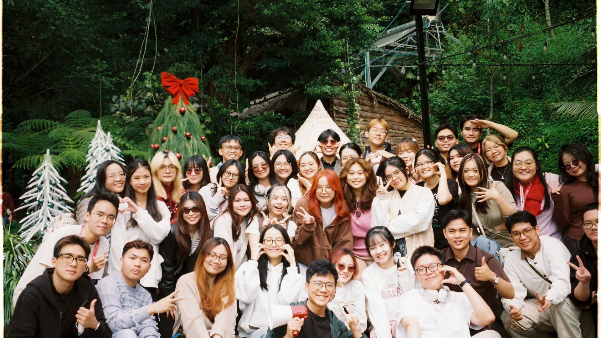 Đặng Thái Sơn trong buổi team bonding cùng top 30 cộng tác viên xuất sắc của phòng Hoạt động Sinh viên năm 2024